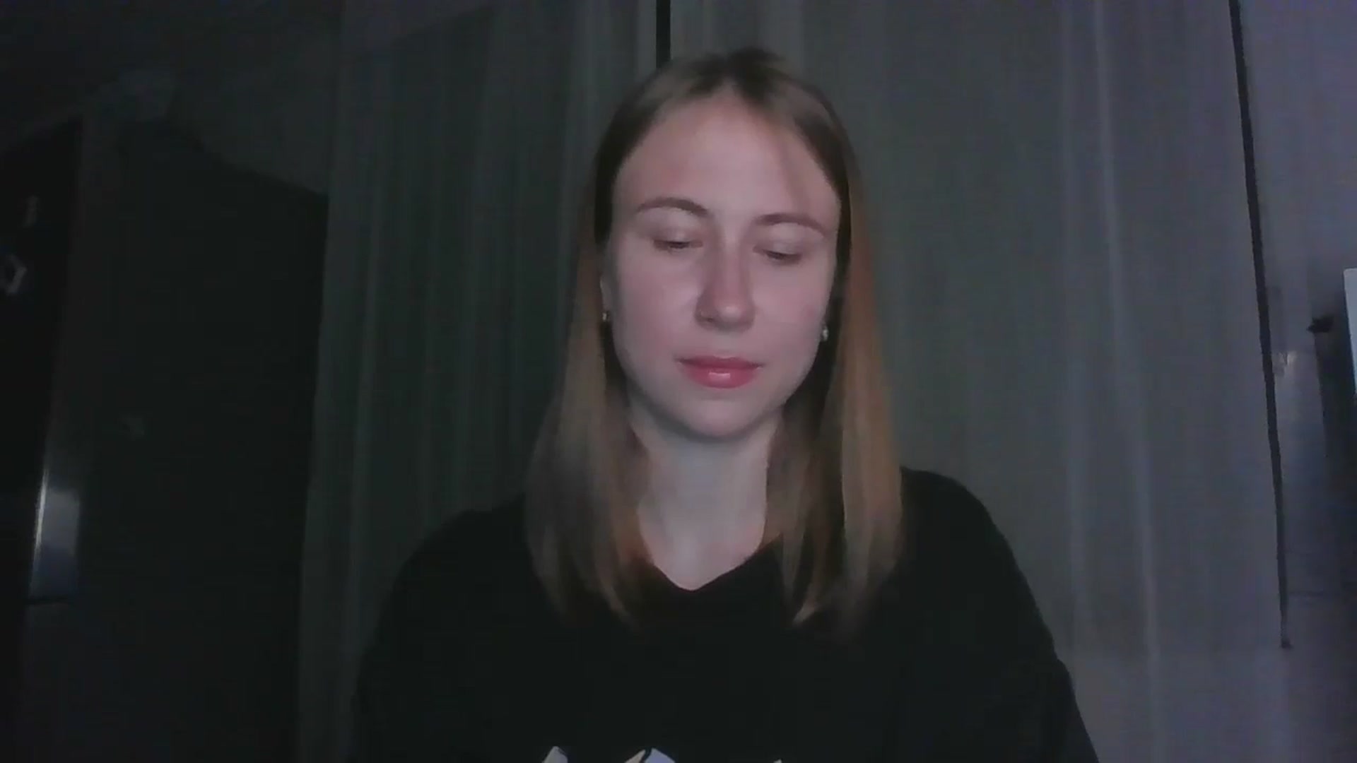 Gallery image thumbnail from Elix1r's myfreecams stream on, 06/27/2024, 22:28 image 4 of 20