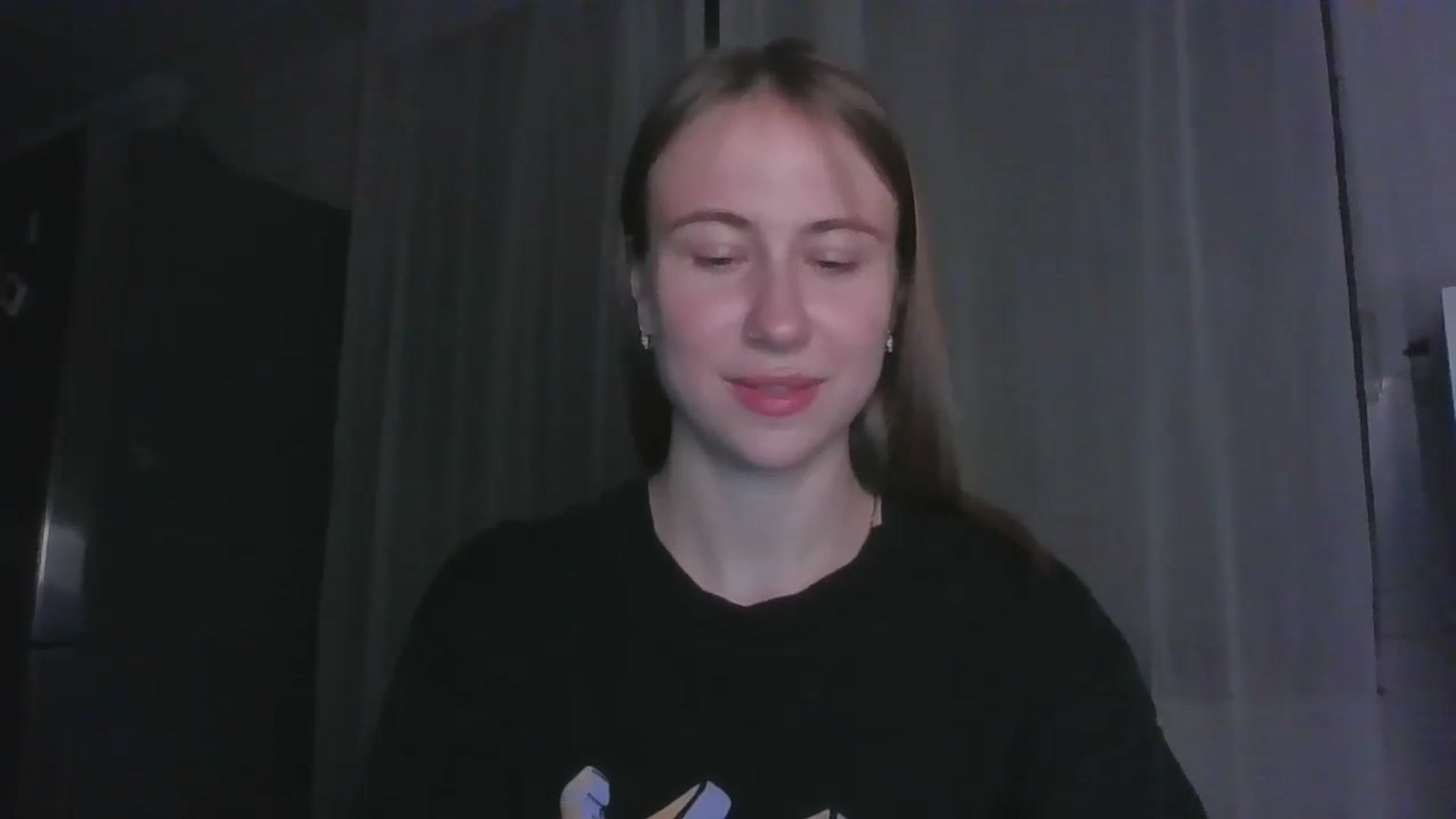 Gallery image thumbnail from Elix1r's myfreecams stream on, 06/27/2024, 22:28 image 9 of 20