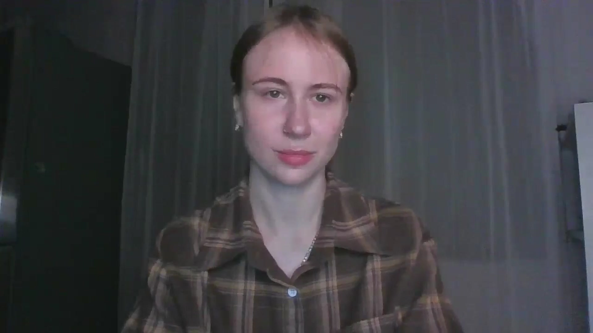 Gallery image thumbnail from Elix1r's myfreecams stream on, 06/29/2024, 22:54 image 17 of 20