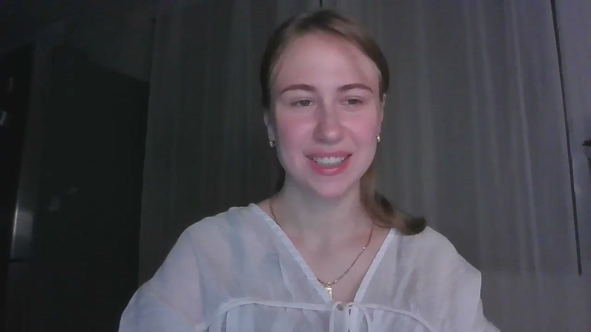Gallery image thumbnail from Elix1r's myfreecams stream on, 07/09/2024, 21:27 image 3 of 20
