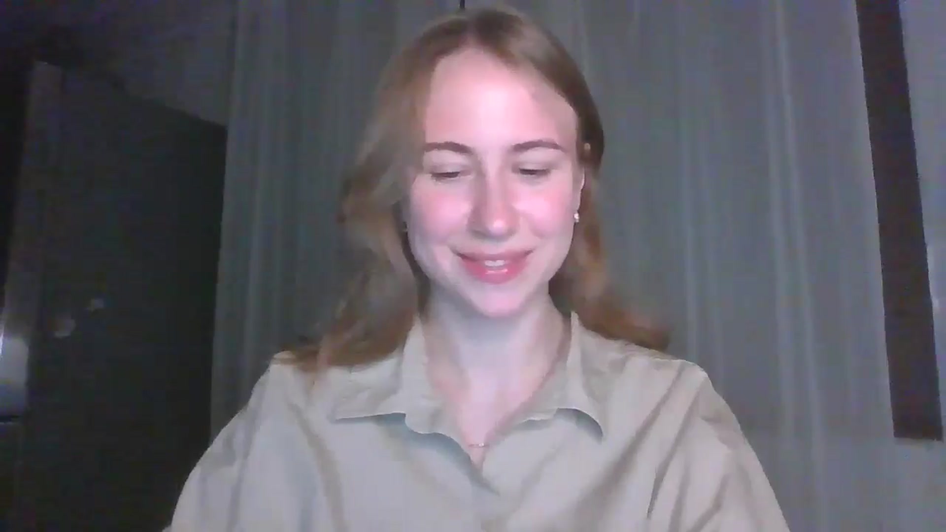 Gallery image thumbnail from Elix1r's myfreecams stream on, 07/15/2024, 22:19 image 16 of 20