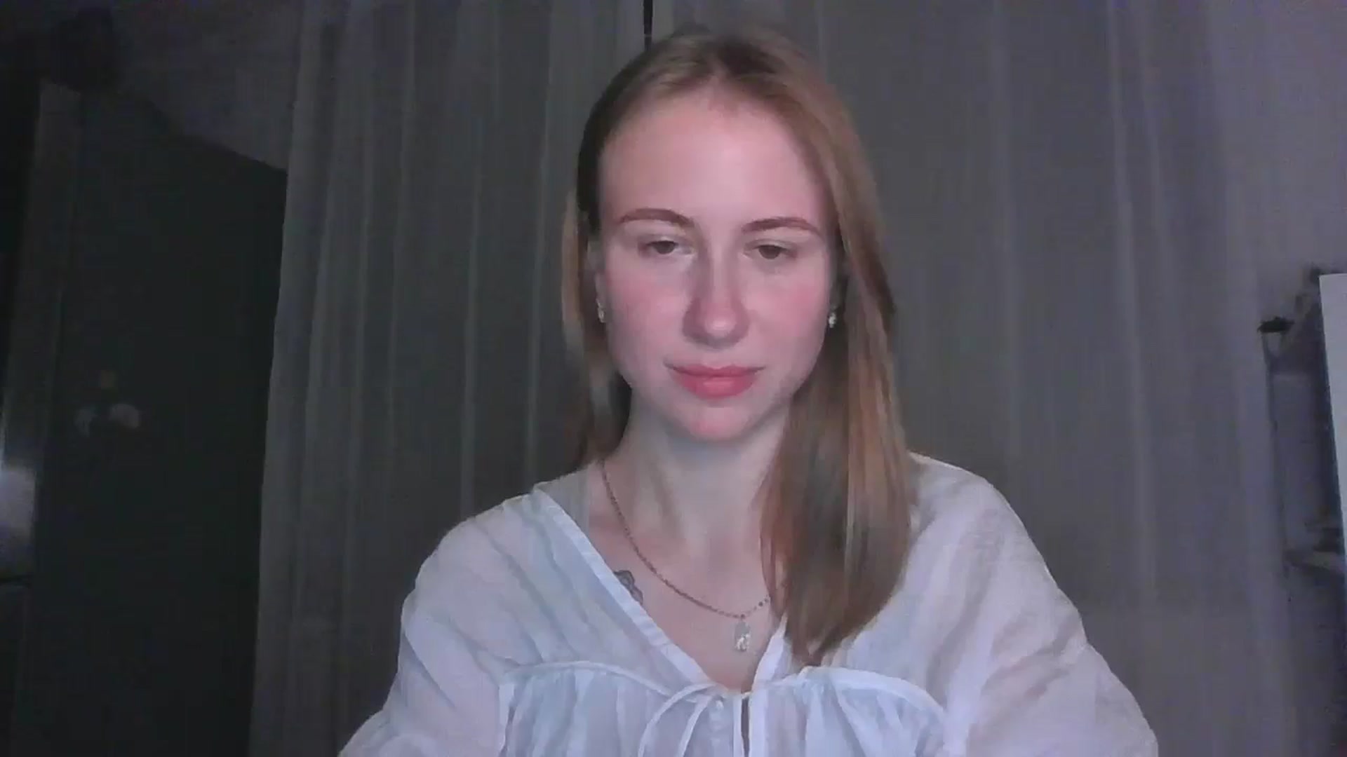 Gallery image thumbnail from Elix1r's myfreecams stream on, 07/19/2024, 21:06 image 10 of 20