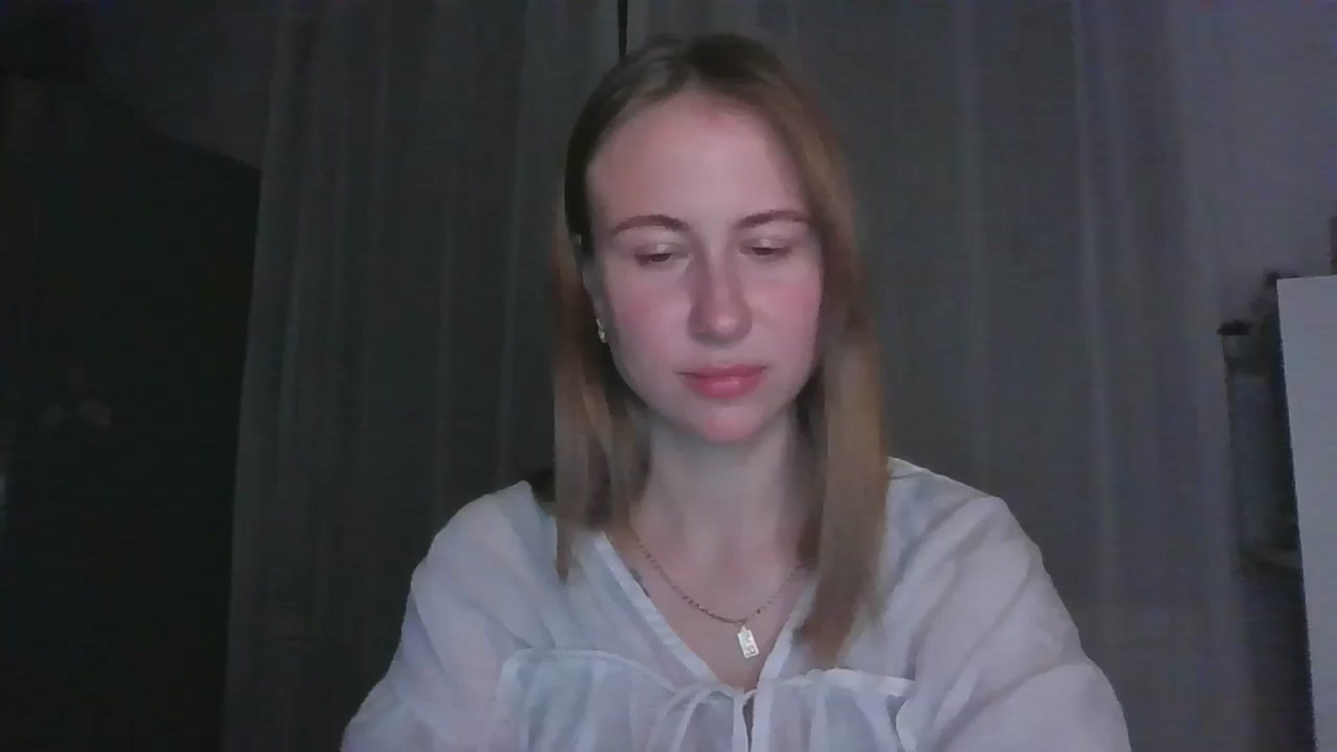Gallery image thumbnail from Elix1r's myfreecams stream on, 07/19/2024, 21:06 image 14 of 20
