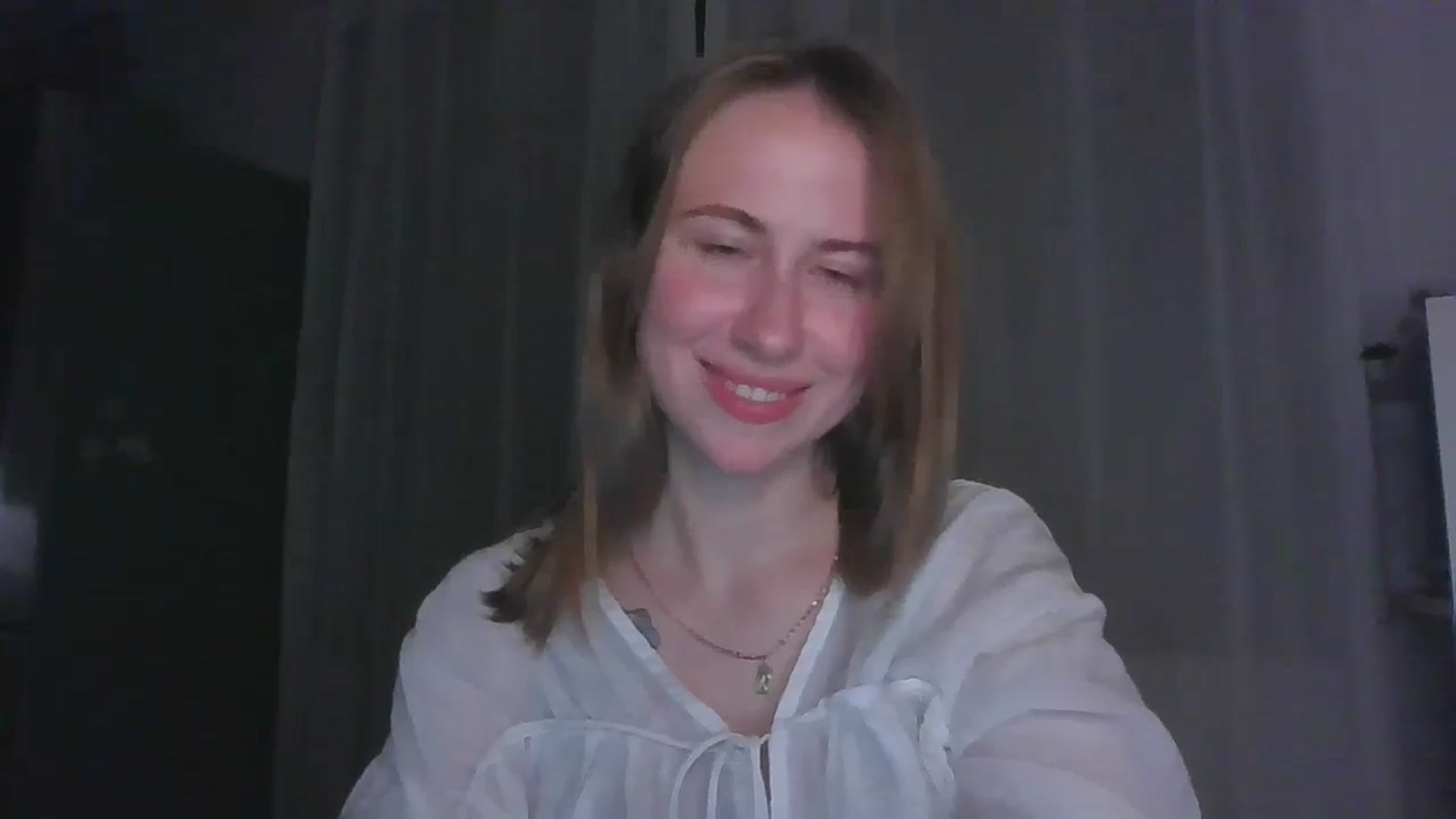 Gallery image thumbnail from Elix1r's myfreecams stream on, 07/19/2024, 21:06 image 7 of 20