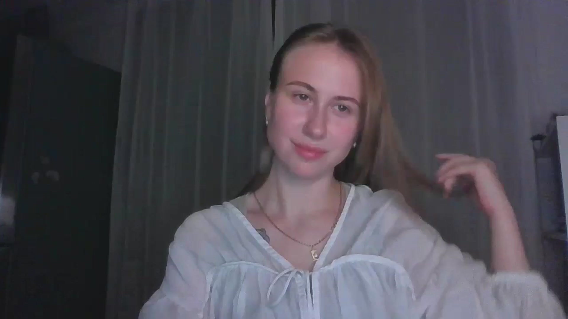 Gallery image thumbnail from Elix1r's myfreecams stream on, 07/19/2024, 21:06 image 11 of 20