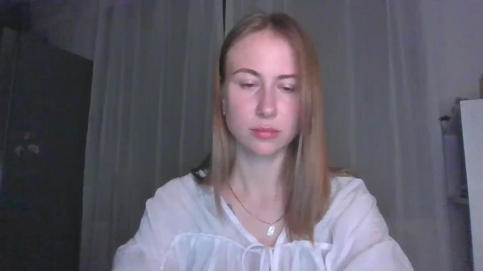 Gallery image thumbnail from Elix1r's myfreecams stream on, 07/19/2024, 21:06 image 17 of 20