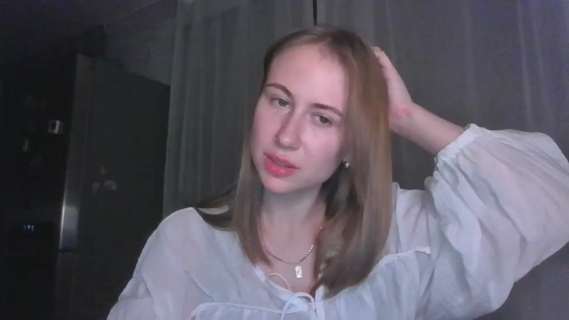 Gallery image thumbnail from Elix1r's myfreecams stream on, 07/19/2024, 21:42 image 14 of 20