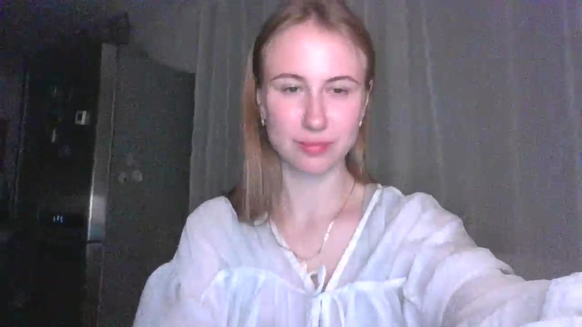 Gallery image thumbnail from Elix1r's myfreecams stream on, 07/19/2024, 22:14 image 5 of 20