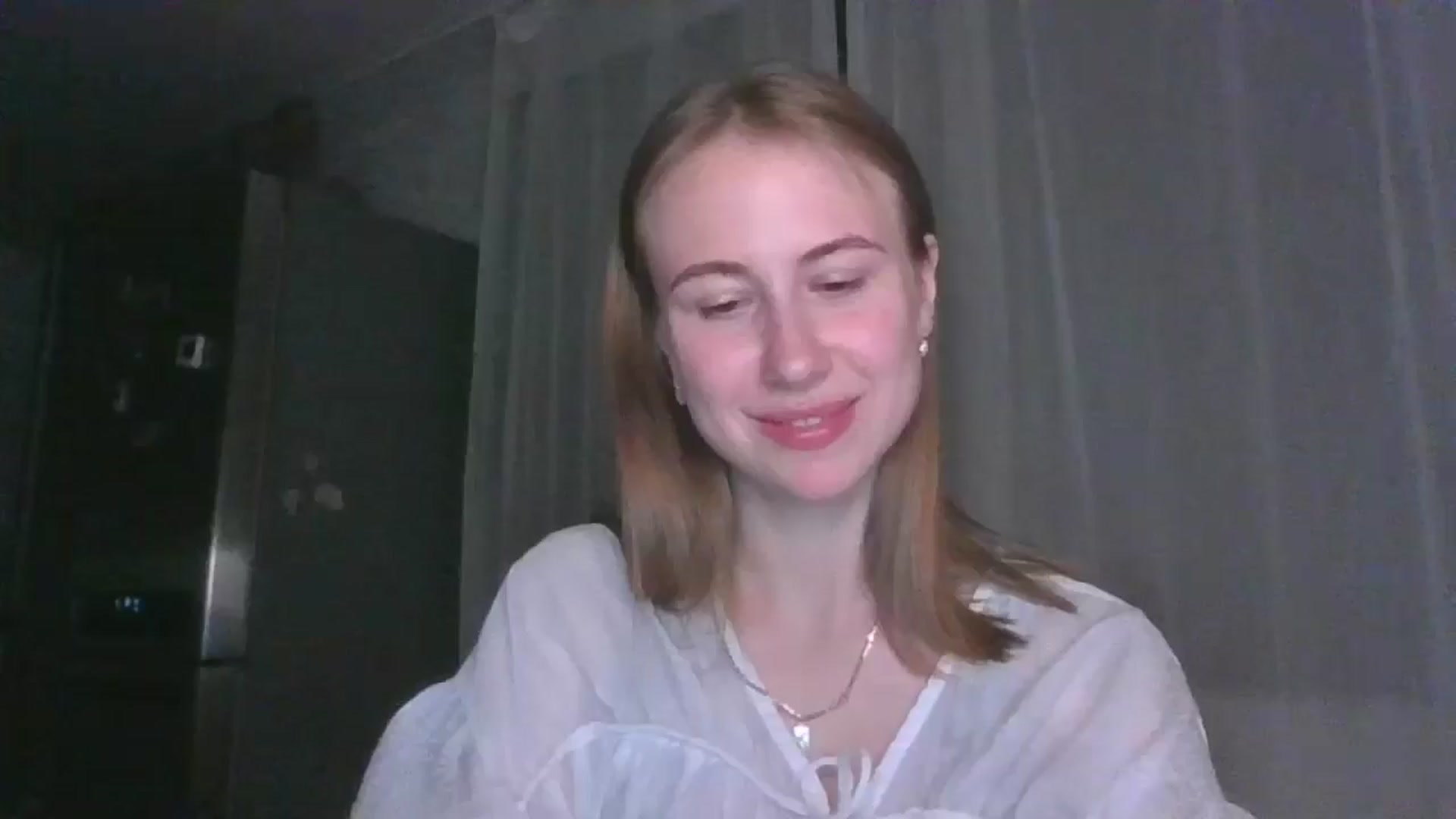 Gallery image thumbnail from Elix1r's myfreecams stream on, 07/19/2024, 22:14 image 3 of 20
