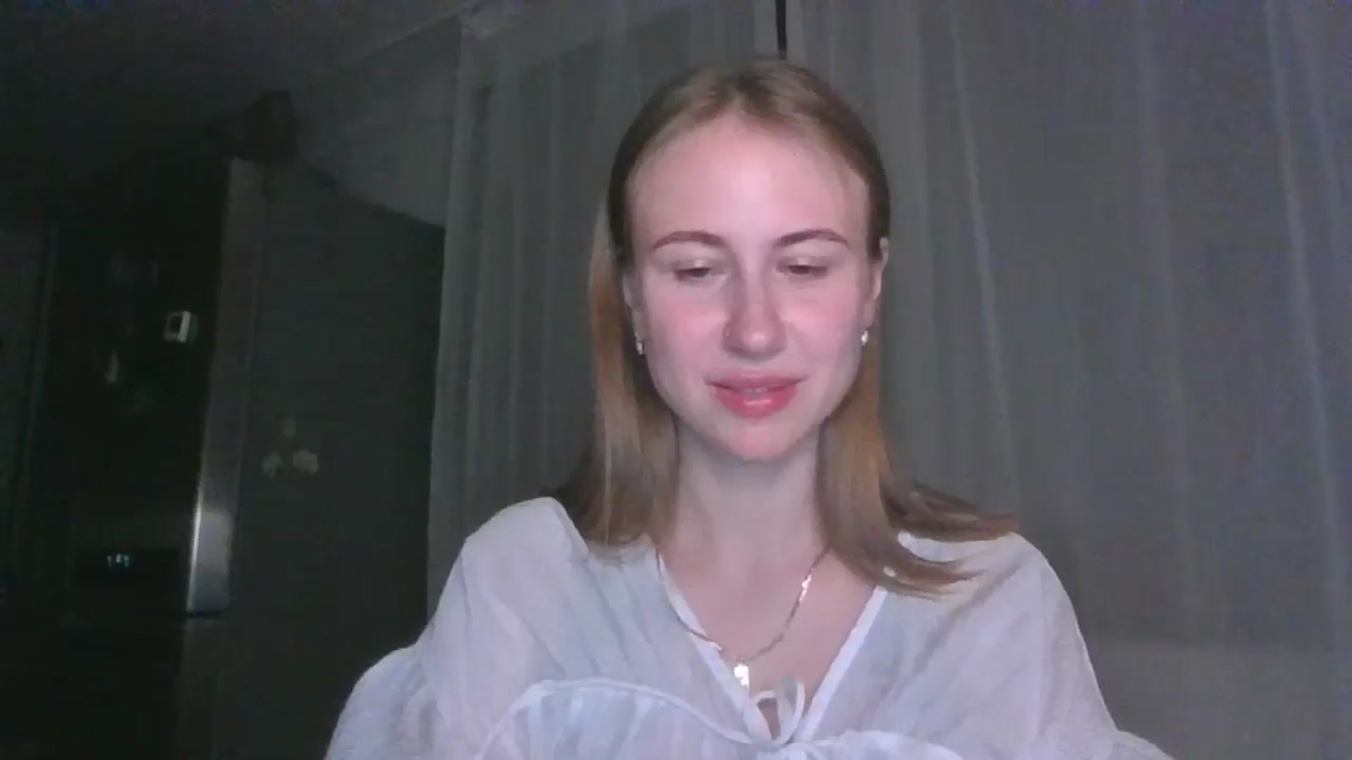 Gallery image thumbnail from Elix1r's myfreecams stream on, 07/19/2024, 22:14 image 2 of 20