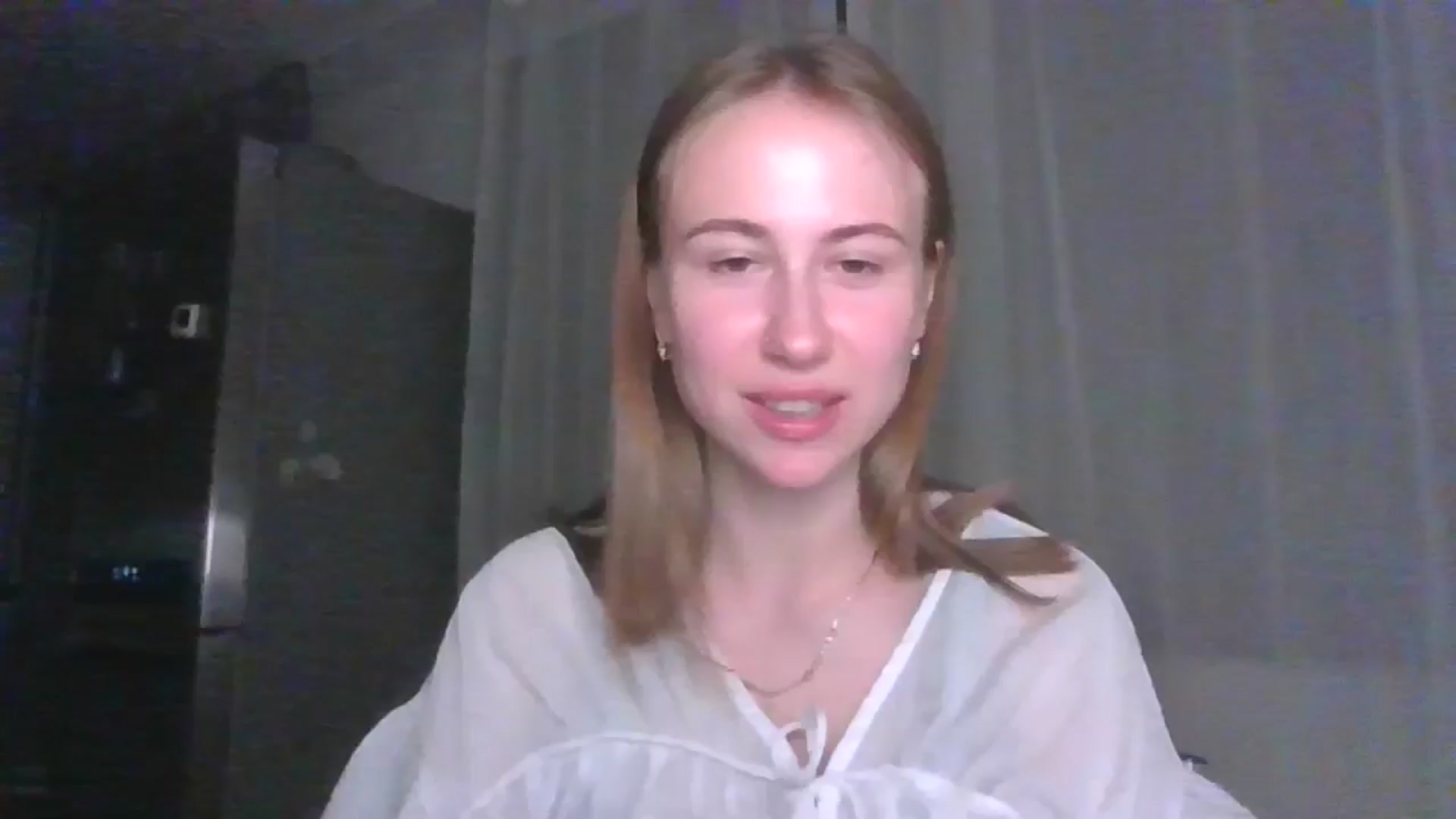 Gallery image thumbnail from Elix1r's myfreecams stream on, 07/19/2024, 22:14 image 10 of 20