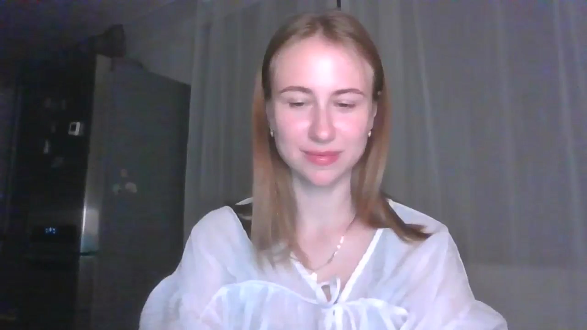 Gallery image thumbnail from Elix1r's myfreecams stream on, 07/19/2024, 22:14 image 15 of 20