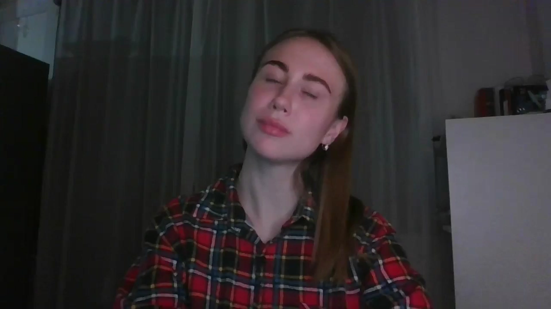 Gallery image thumbnail from Elix1r's myfreecams stream on, 07/29/2024, 22:02 image 7 of 20