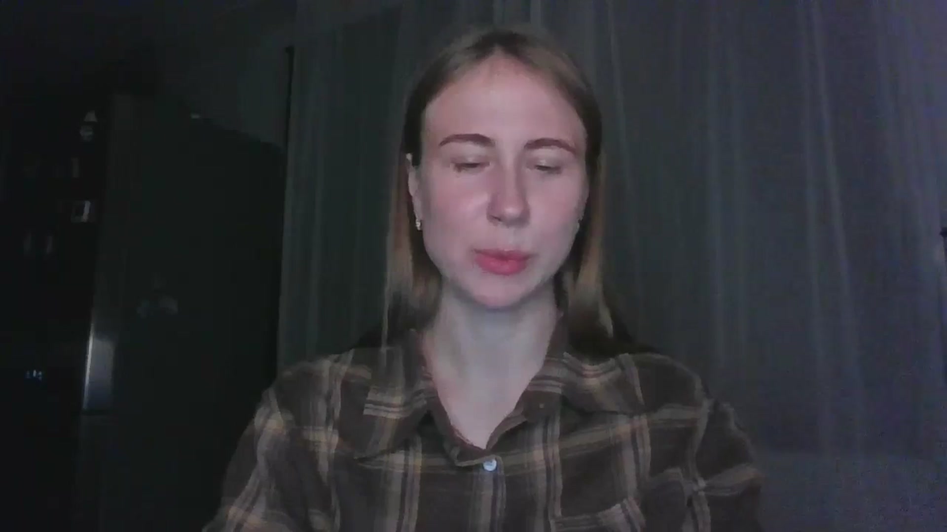 Gallery image thumbnail from Elix1r's myfreecams stream on, 07/30/2024, 22:11 image 17 of 20