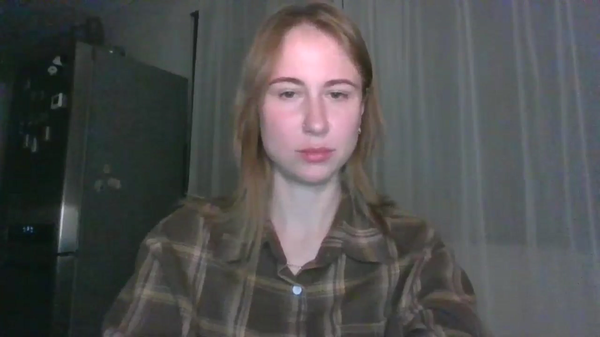Gallery image thumbnail from Elix1r's myfreecams stream on, 08/08/2024, 21:16 image 15 of 20