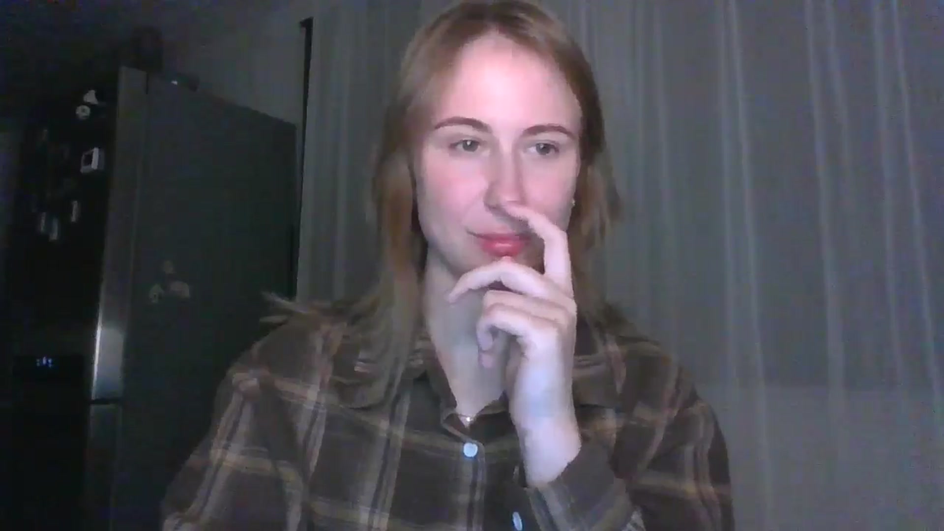 Gallery image thumbnail from Elix1r's myfreecams stream on, 08/08/2024, 21:16 image 6 of 20