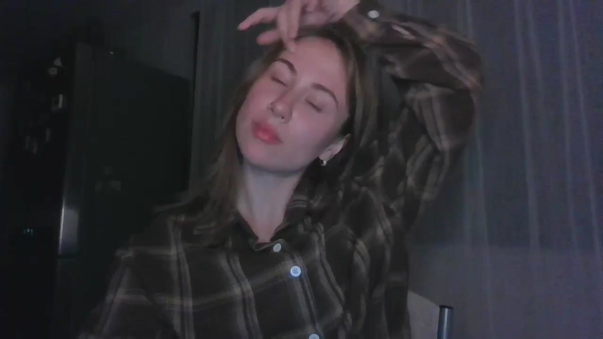 Gallery image thumbnail from Elix1r's myfreecams stream on, 08/08/2024, 21:16 image 19 of 20