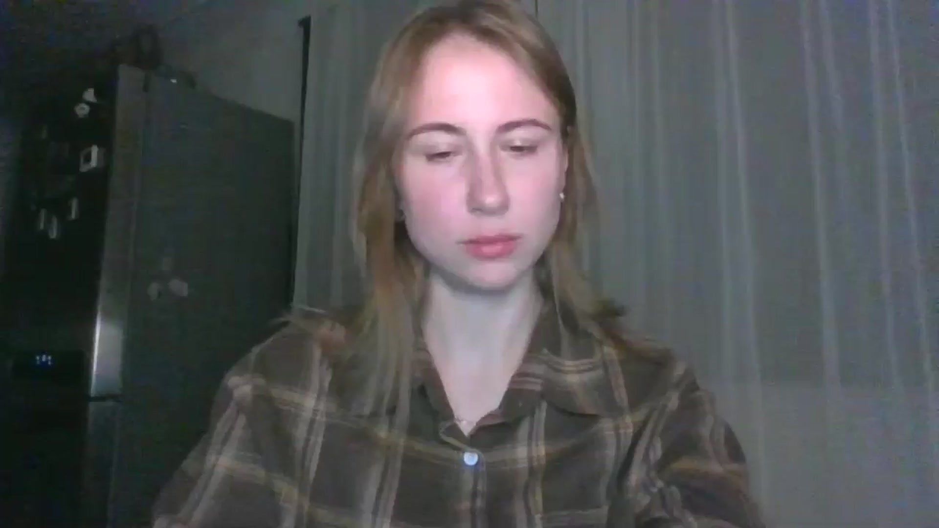 Gallery image thumbnail from Elix1r's myfreecams stream on, 08/08/2024, 21:16 image 14 of 20