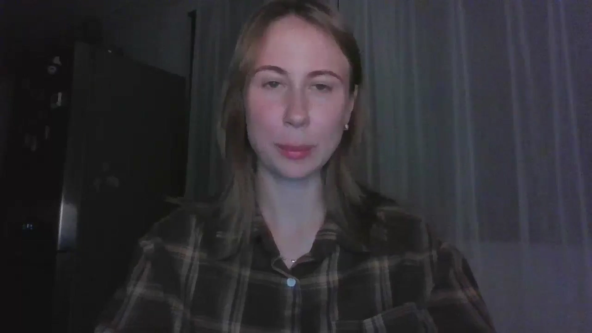 Gallery image thumbnail from Elix1r's myfreecams stream on, 08/08/2024, 21:16 image 11 of 20