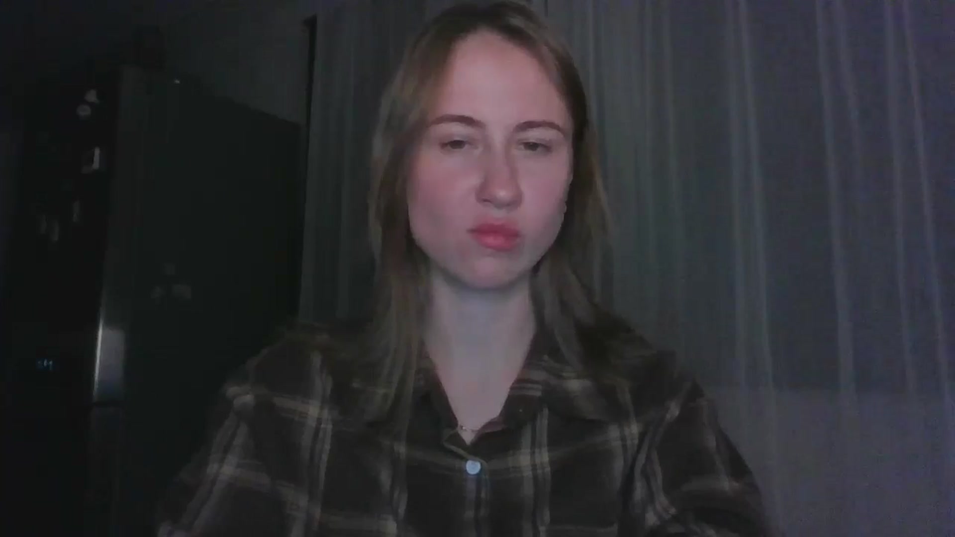 Gallery image thumbnail from Elix1r's myfreecams stream on, 08/08/2024, 21:16 image 16 of 20