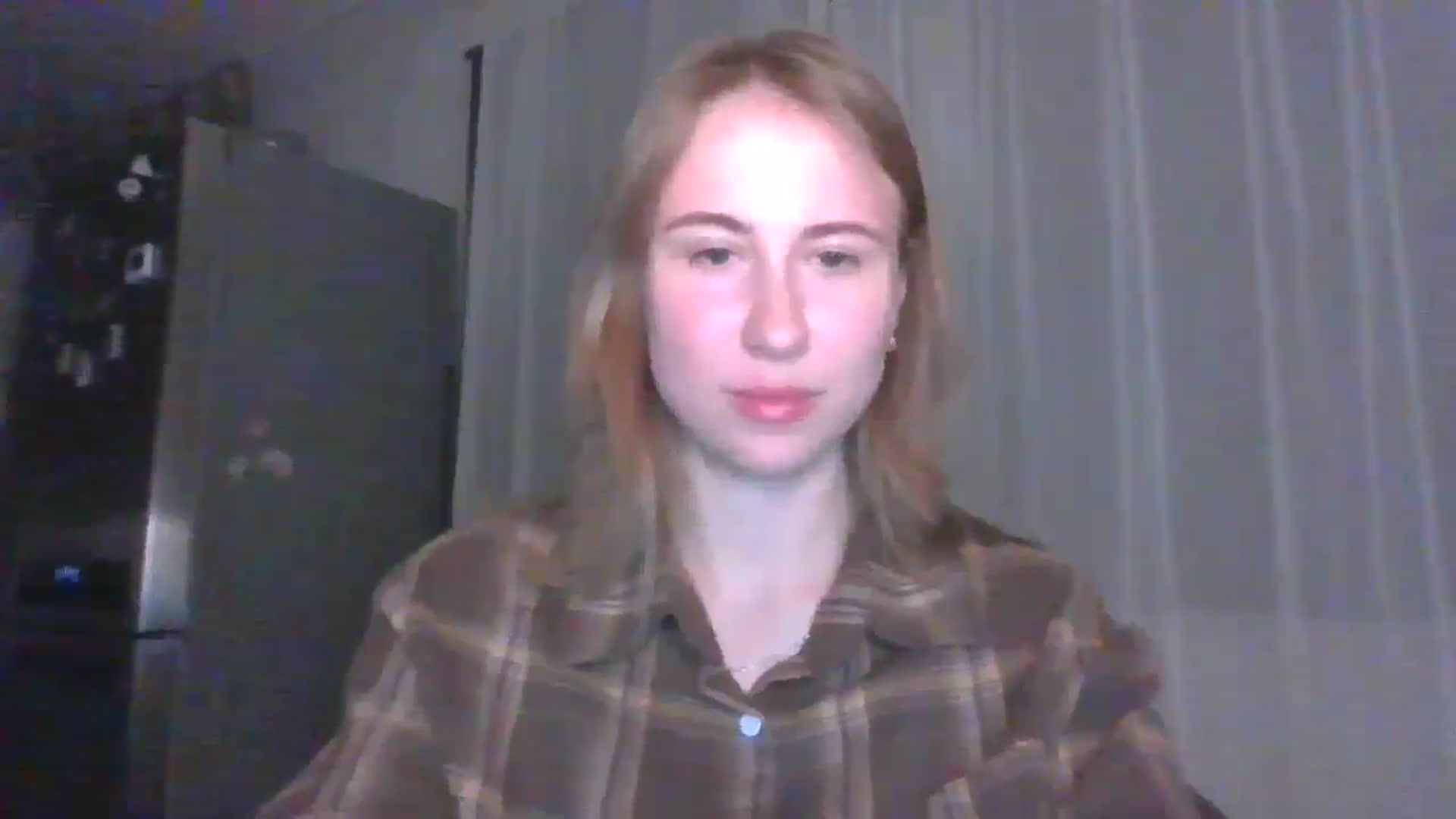 Gallery image thumbnail from Elix1r's myfreecams stream on, 08/08/2024, 21:37 image 11 of 20