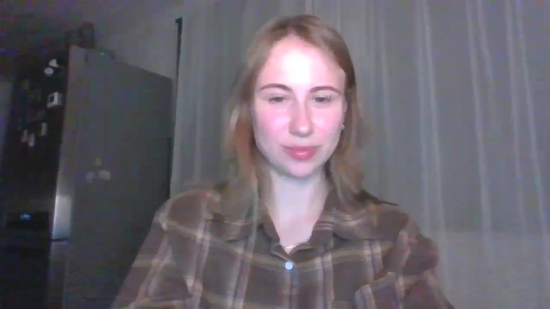 Gallery image thumbnail from Elix1r's myfreecams stream on, 08/08/2024, 21:37 image 10 of 20