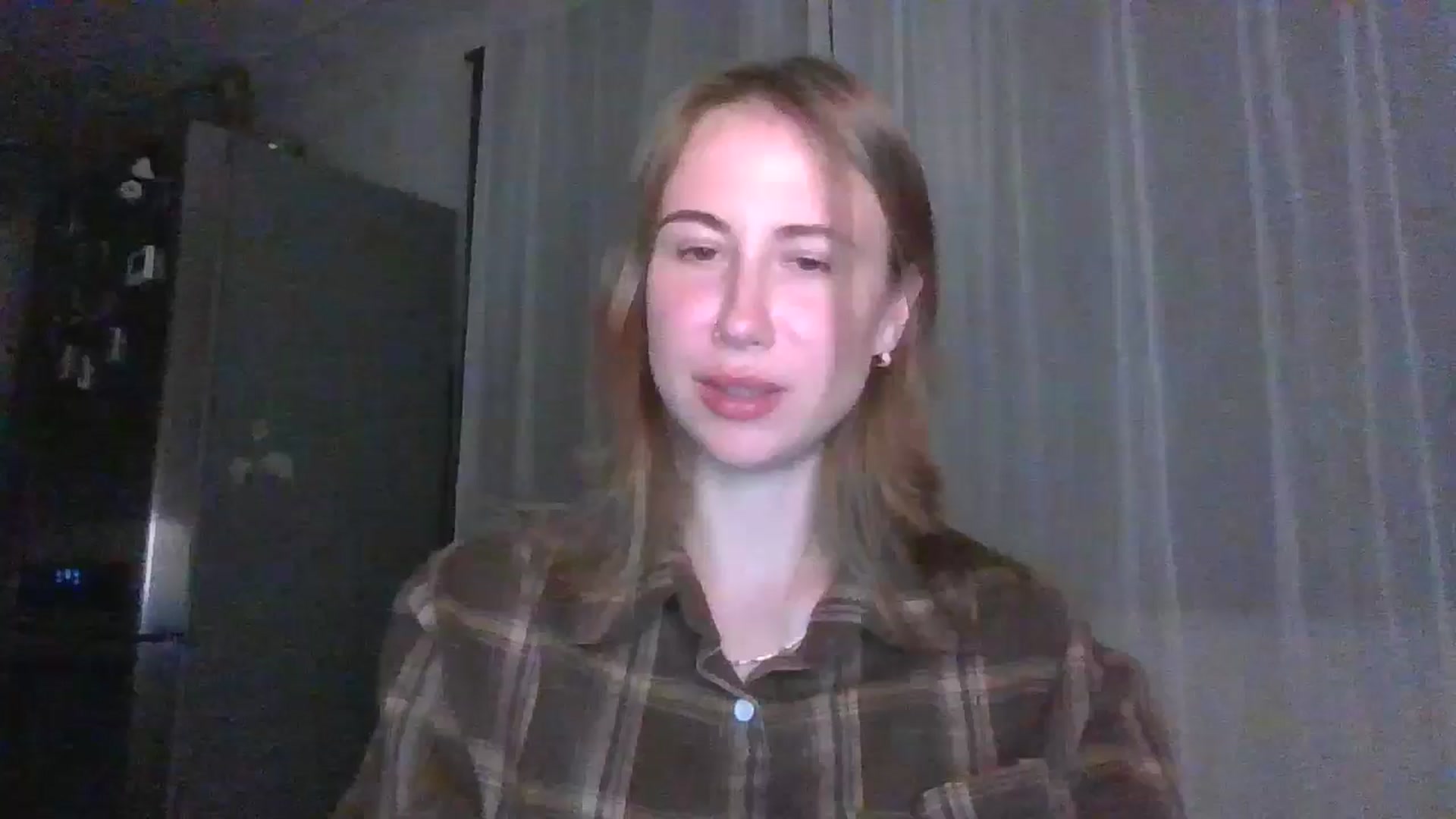 Gallery image thumbnail from Elix1r's myfreecams stream on, 08/08/2024, 21:37 image 19 of 20