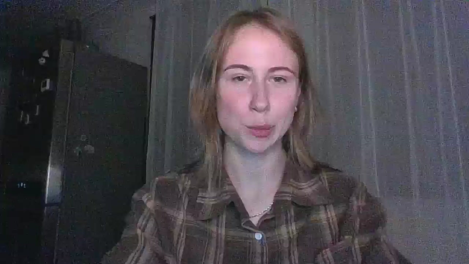 Gallery image thumbnail from Elix1r's myfreecams stream on, 08/08/2024, 21:37 image 2 of 20