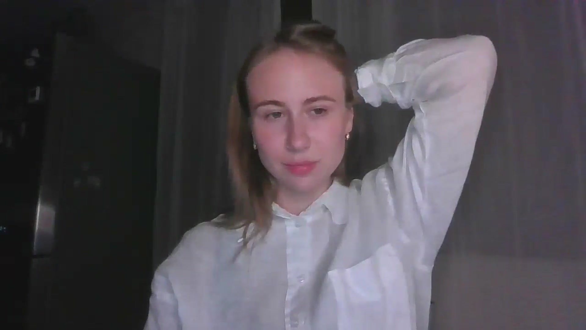 Gallery image thumbnail from Elix1r's myfreecams stream on, 08/09/2024, 23:20 image 17 of 20