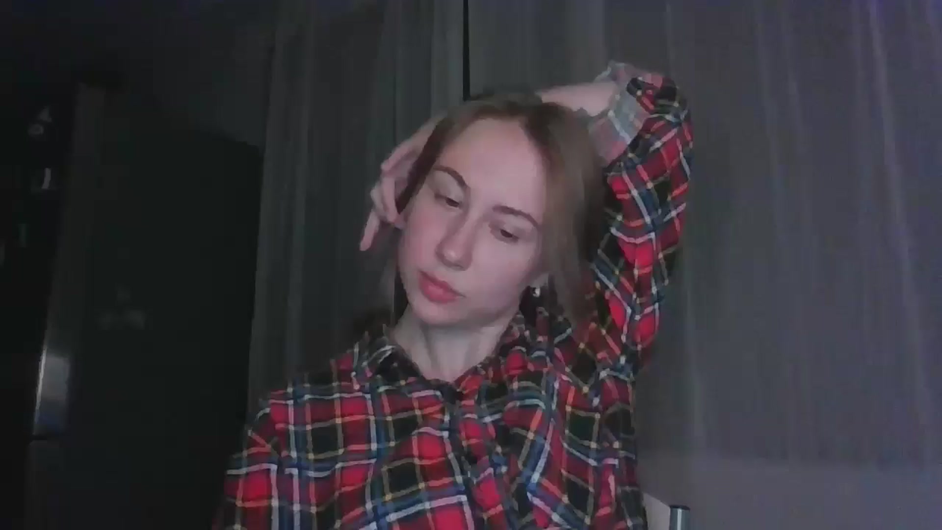 Gallery image thumbnail from Elix1r's myfreecams stream on, 08/11/2024, 21:50 image 8 of 20