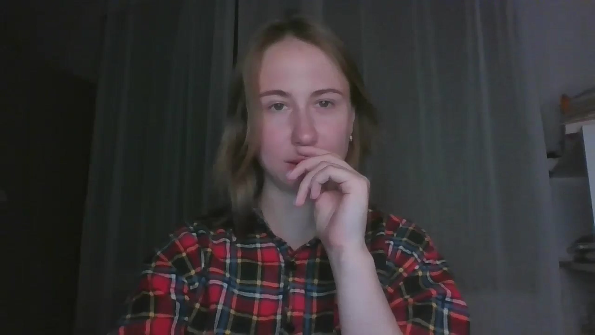 Gallery image thumbnail from Elix1r's myfreecams stream on, 08/11/2024, 22:26 image 14 of 20