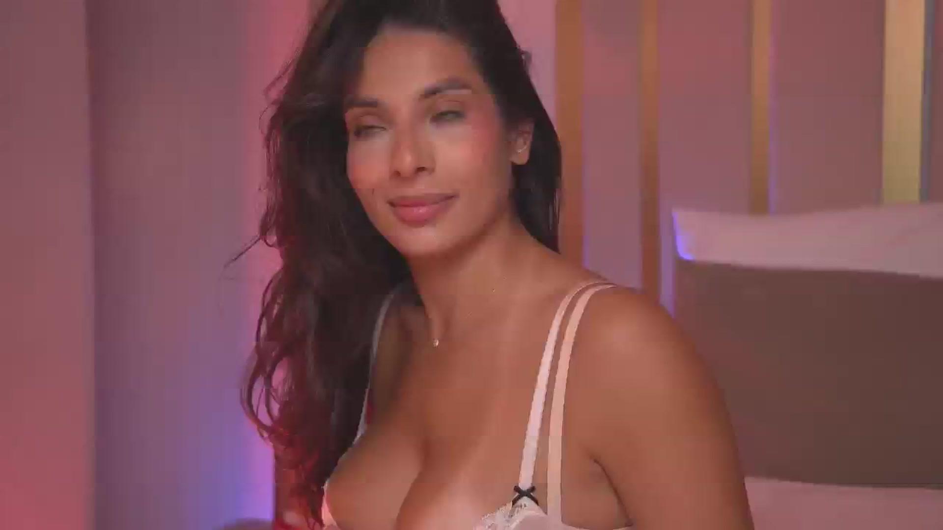 Gallery image thumbnail from Eliza_Muse's myfreecams stream on, 07/24/2025, 06:10 image 3 of 20