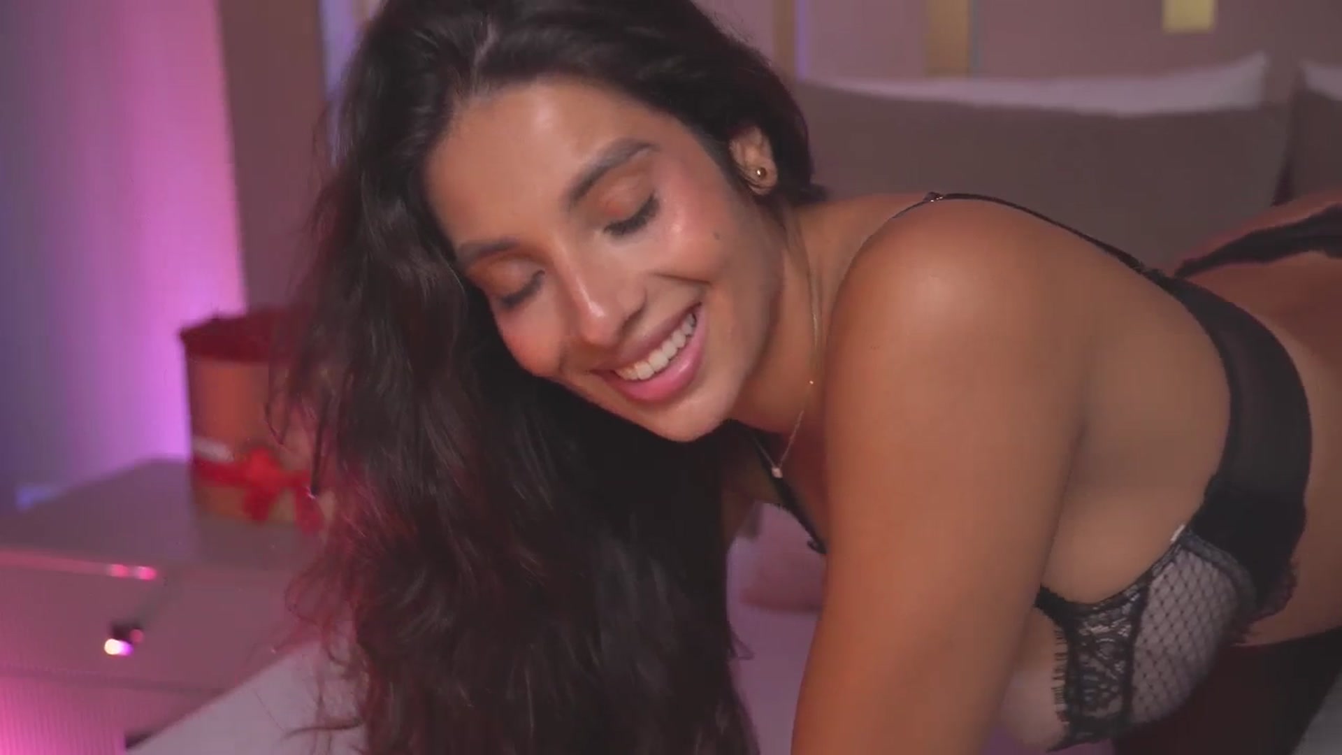 Gallery image thumbnail from Eliza_Muse's myfreecams stream on, 08/19/2025, 07:22 image 19 of 20