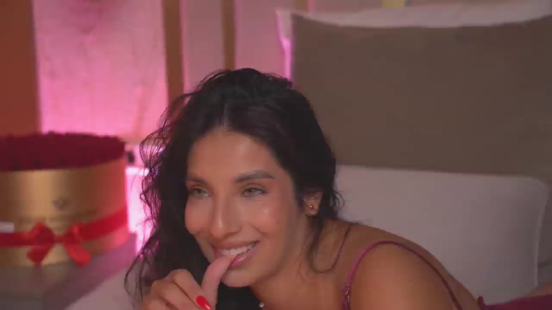 Gallery image thumbnail from Eliza_Muse's myfreecams stream on, 09/16/2025, 05:51 image 20 of 20