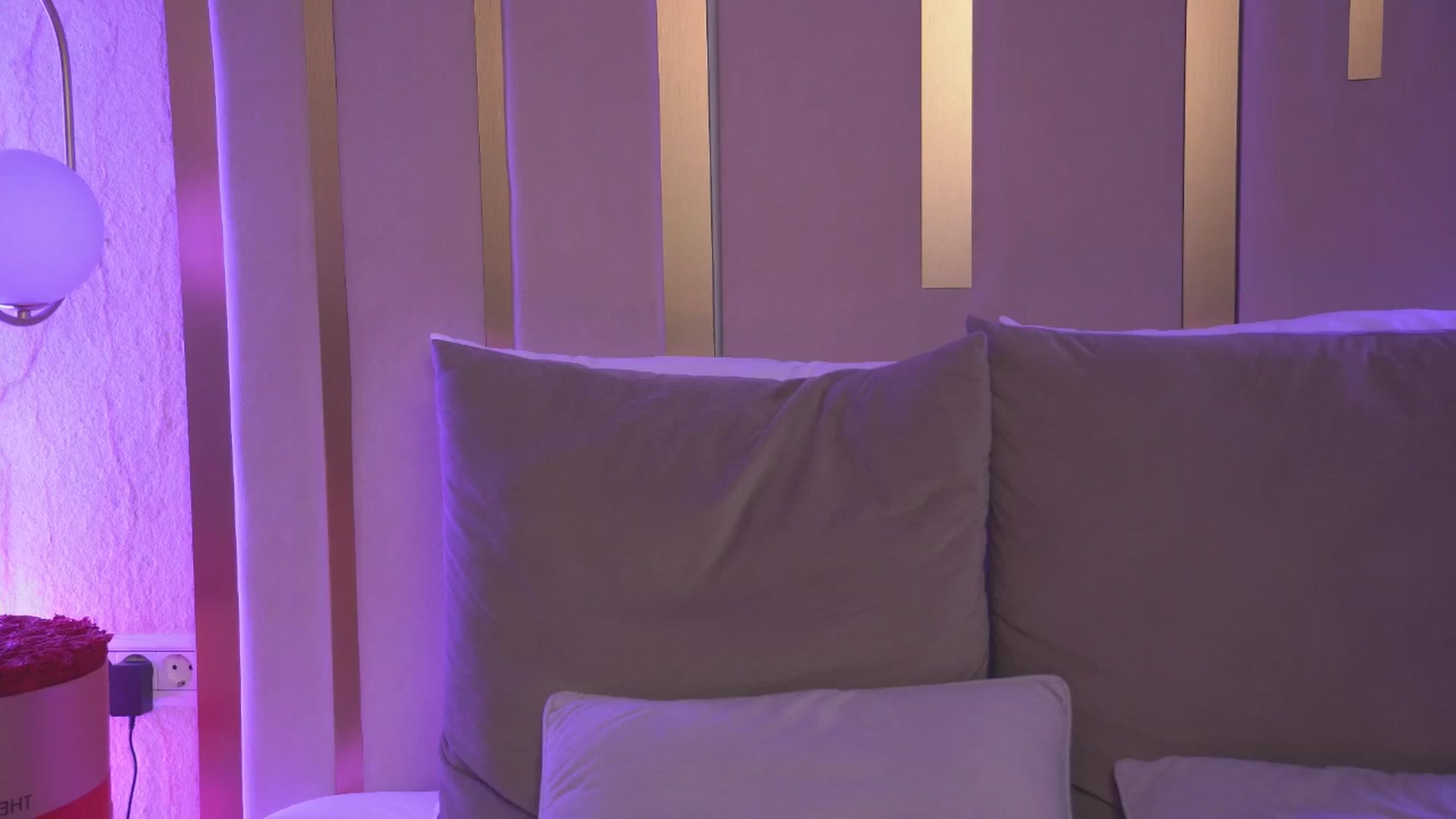 Gallery image thumbnail from Eliza_Muse's myfreecams stream on, 11/11/2025, 10:08 image 15 of 20