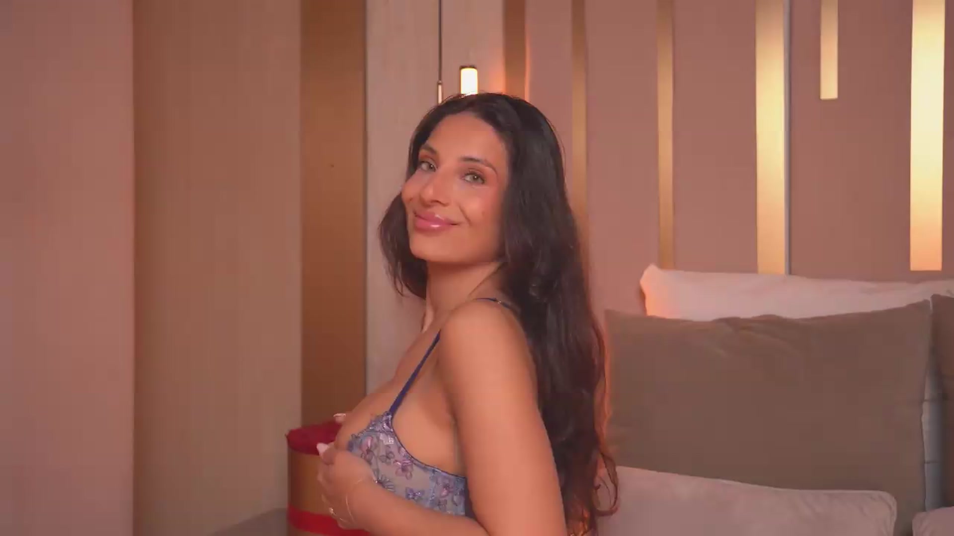 Gallery image thumbnail from Eliza_Muse's myfreecams stream on, 05/06/2026, 04:35 image 7 of 20