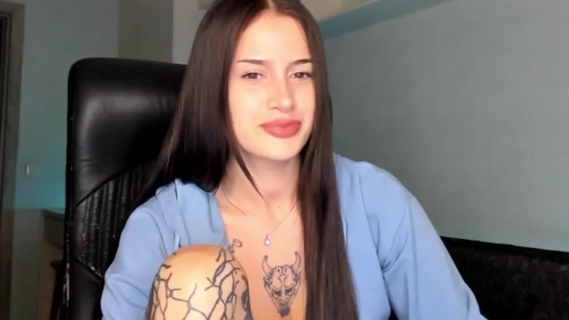 Gallery image thumbnail from Eliza_beth's myfreecams stream on, 08/16/2024, 19:32 image 20 of 20