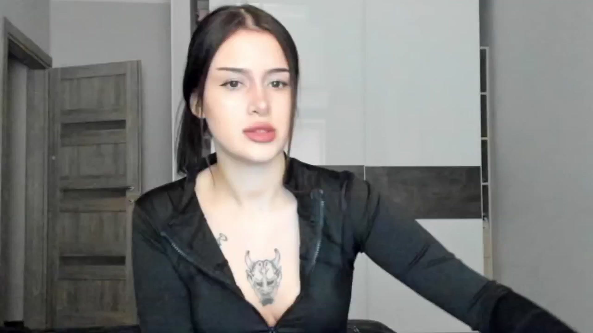 Gallery image thumbnail from Eliza_beth's myfreecams stream on, 10/18/2024, 12:43 image 2 of 20