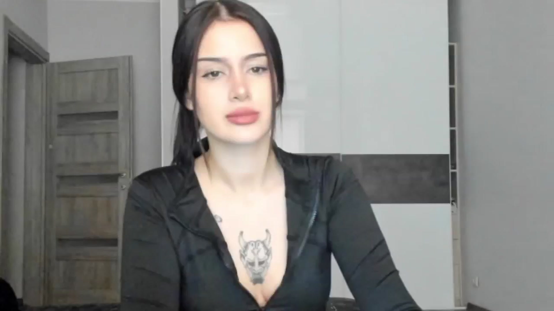 Gallery image thumbnail from Eliza_beth's myfreecams stream on, 10/18/2024, 12:43 image 18 of 20