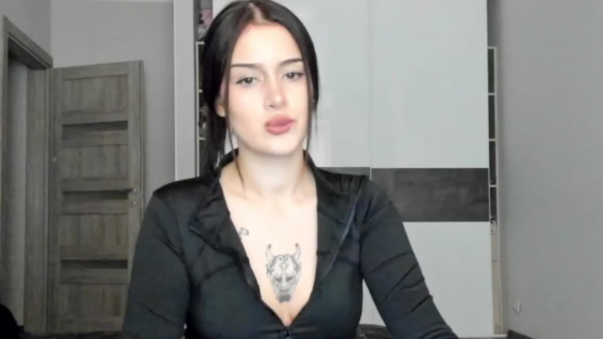 Gallery image thumbnail from Eliza_beth's myfreecams stream on, 10/18/2024, 12:43 image 17 of 20