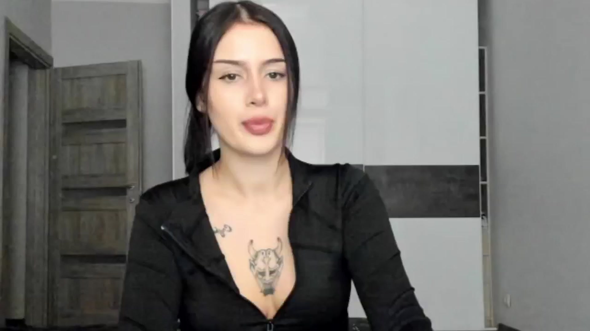 Gallery image thumbnail from Eliza_beth's myfreecams stream on, 10/18/2024, 13:08 image 15 of 20