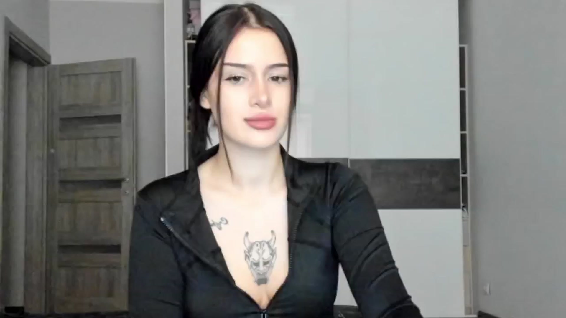 Gallery image thumbnail from Eliza_beth's myfreecams stream on, 10/18/2024, 13:08 image 1 of 20