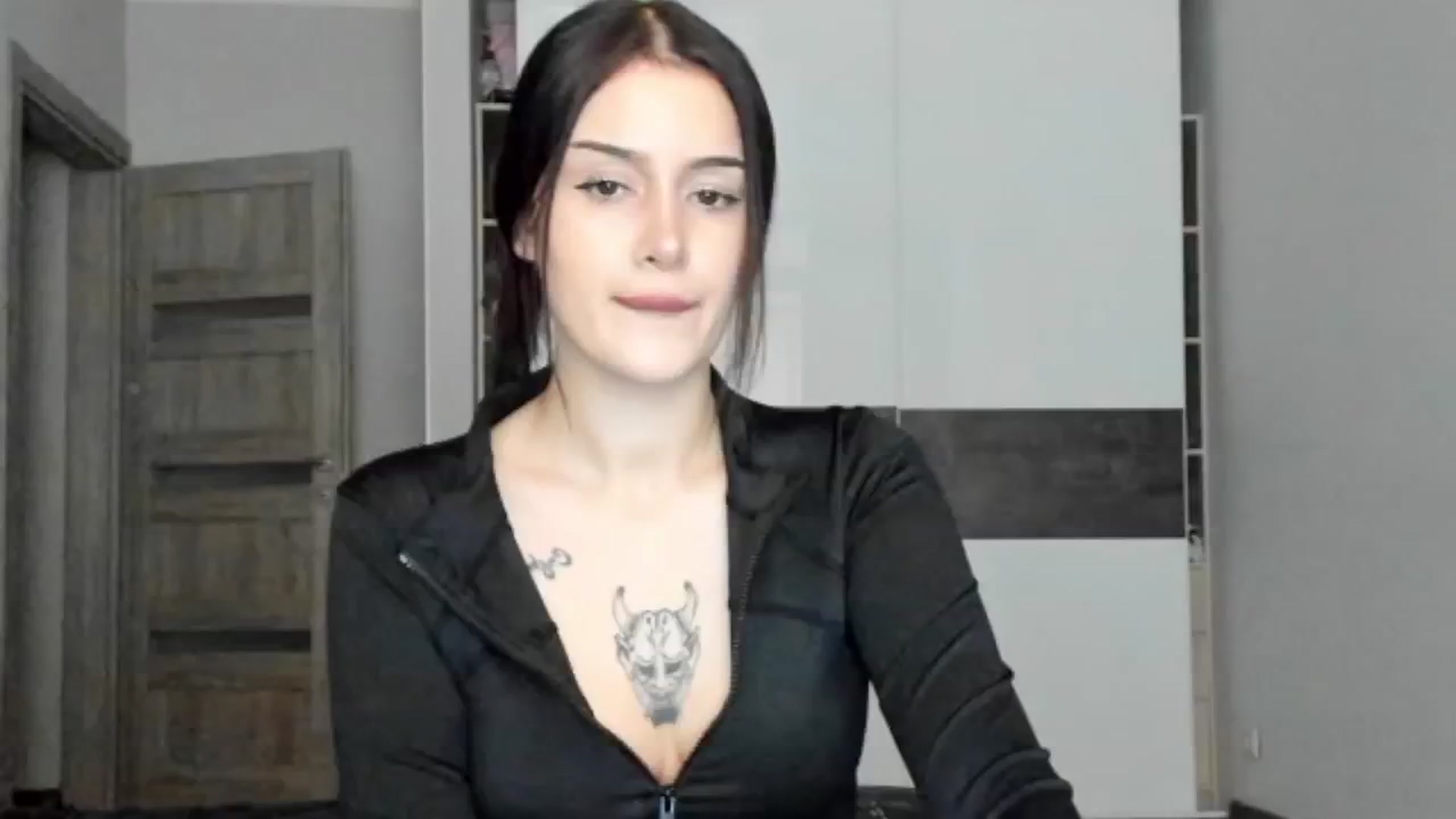Gallery image thumbnail from Eliza_beth's myfreecams stream on, 10/18/2024, 13:08 image 8 of 20