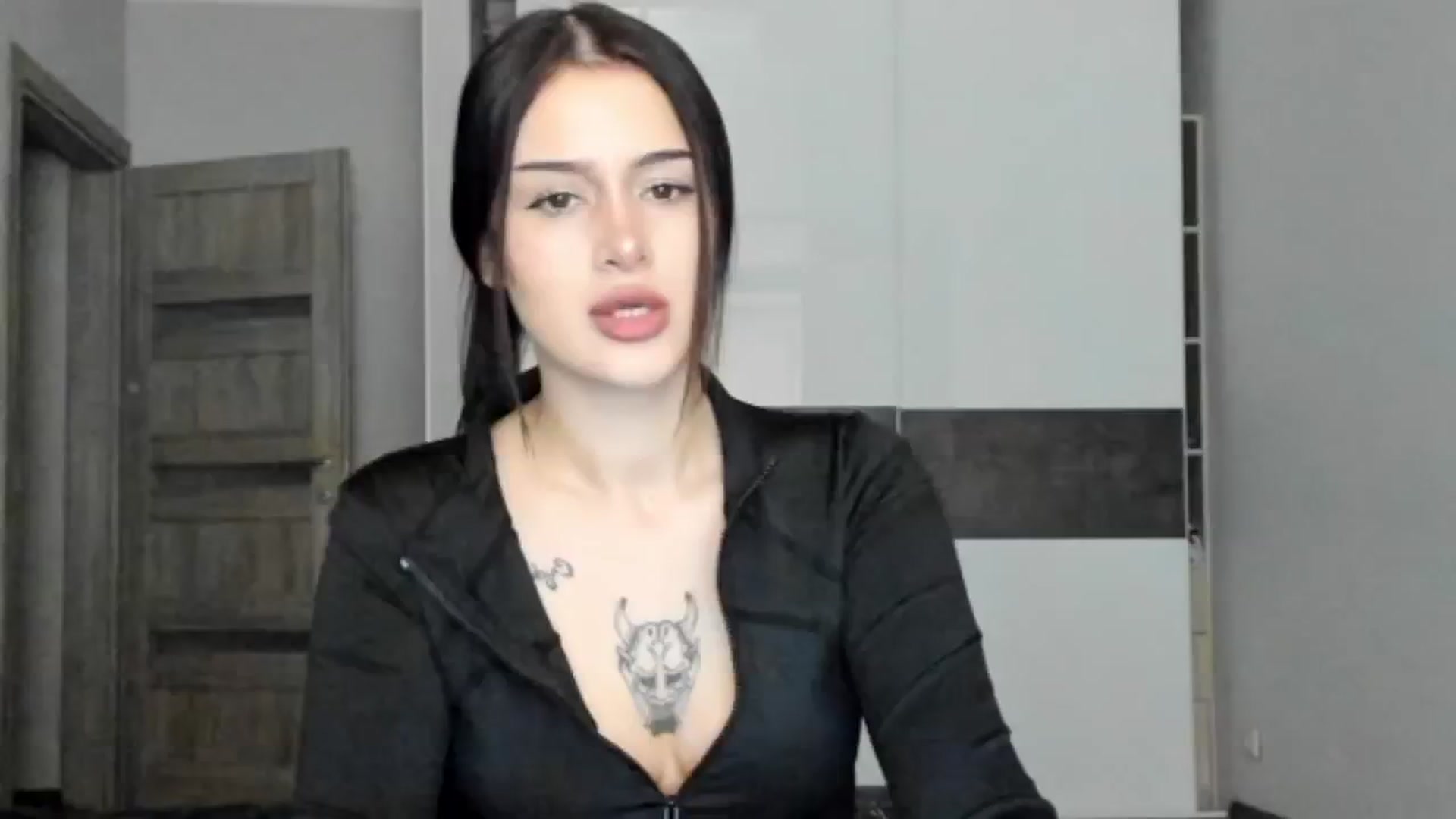 Gallery image thumbnail from Eliza_beth's myfreecams stream on, 10/18/2024, 13:08 image 17 of 20