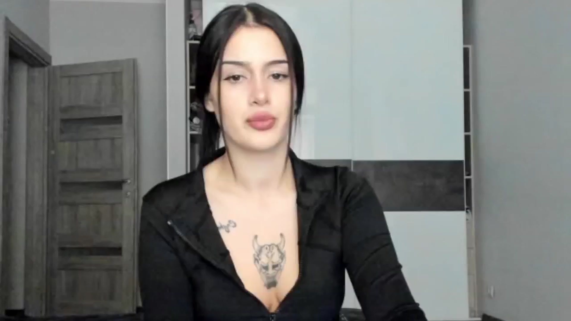 Gallery image thumbnail from Eliza_beth's myfreecams stream on, 10/18/2024, 13:08 image 5 of 20