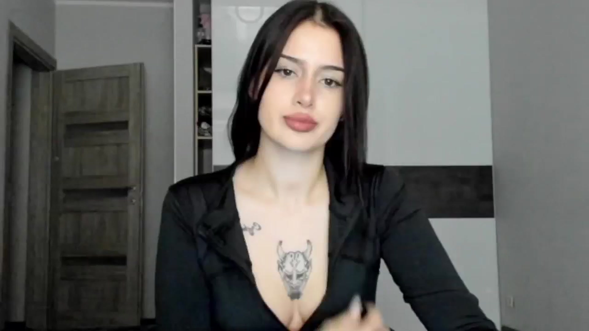 Gallery image thumbnail from Eliza_beth's myfreecams stream on, 10/18/2024, 14:36 image 9 of 20