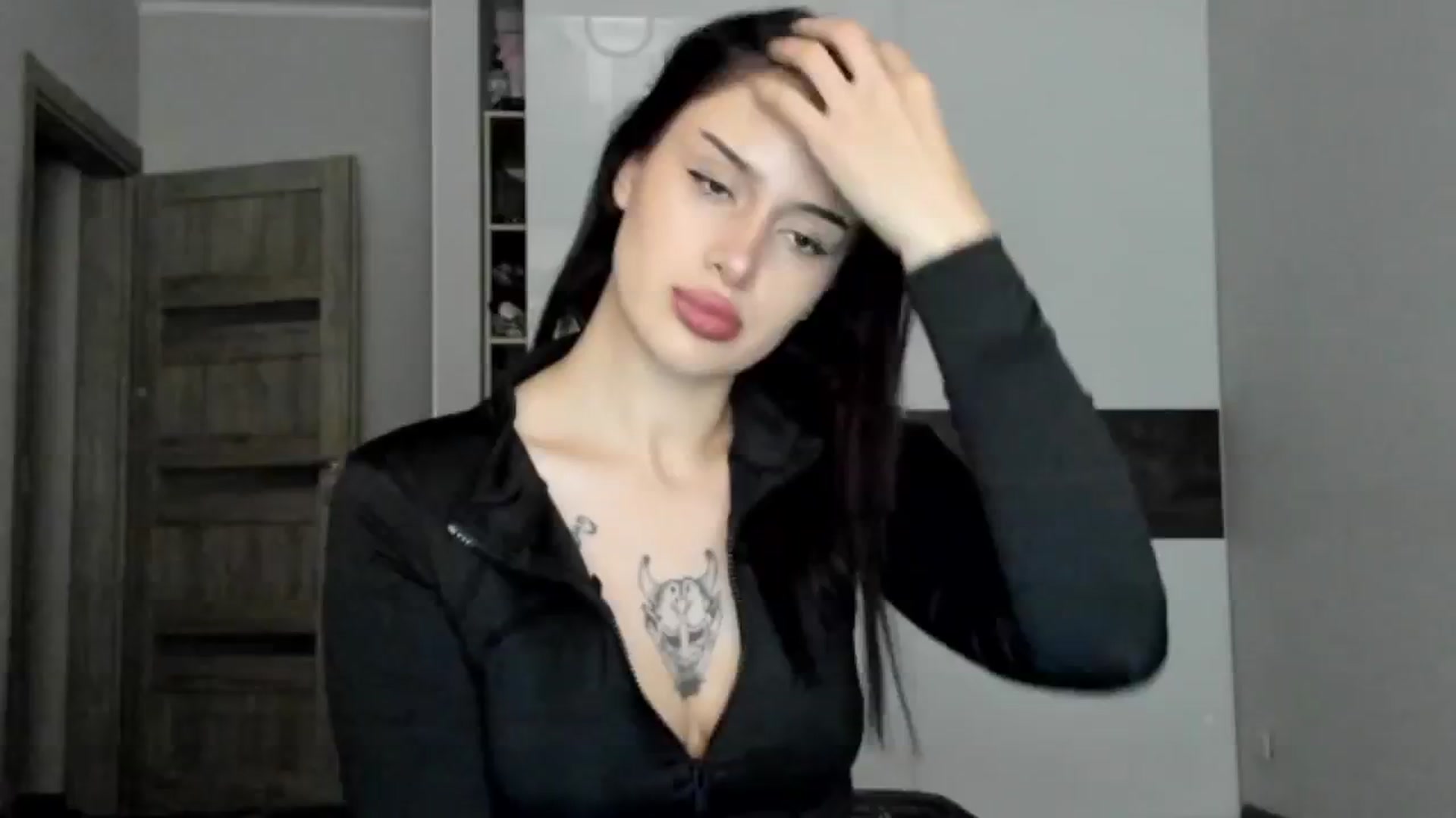 Gallery image thumbnail from Eliza_beth's myfreecams stream on, 10/18/2024, 14:36 image 17 of 20
