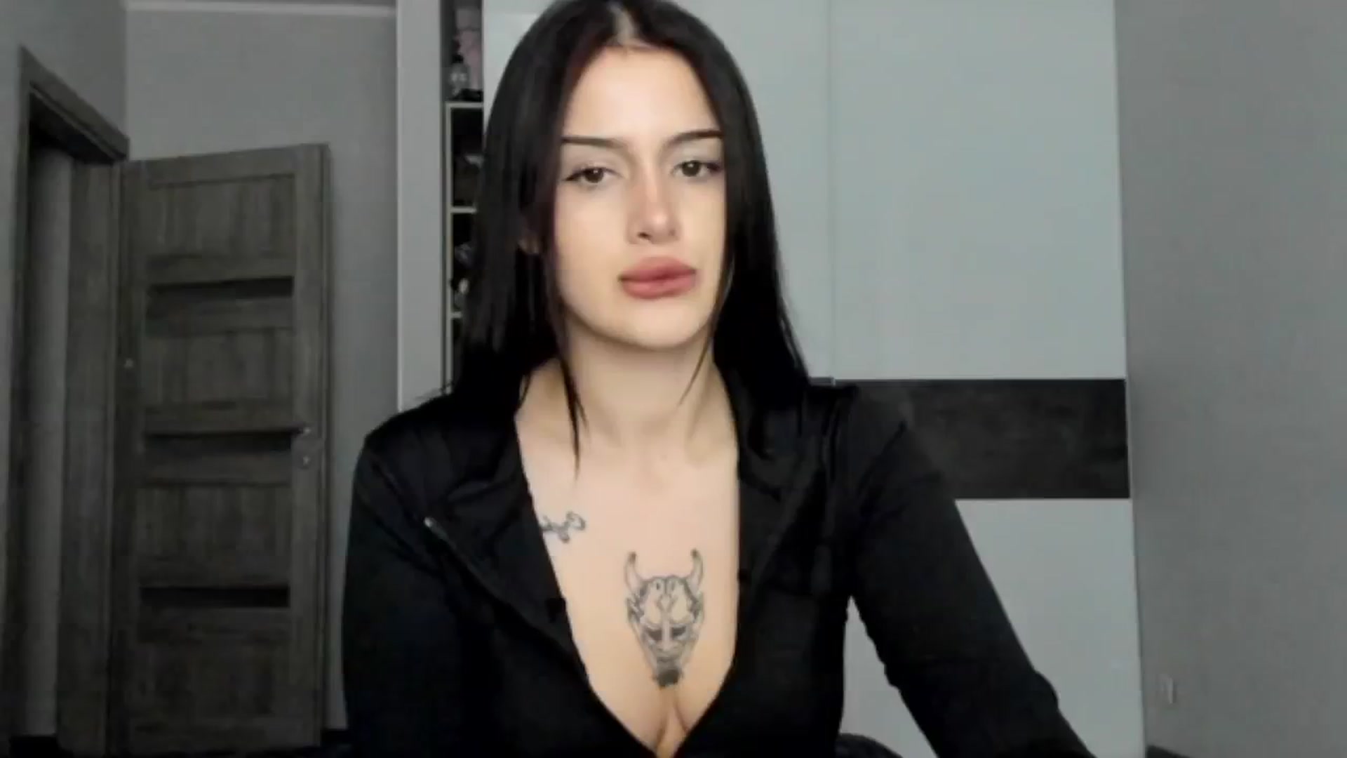 Gallery image thumbnail from Eliza_beth's myfreecams stream on, 10/18/2024, 14:36 image 10 of 20