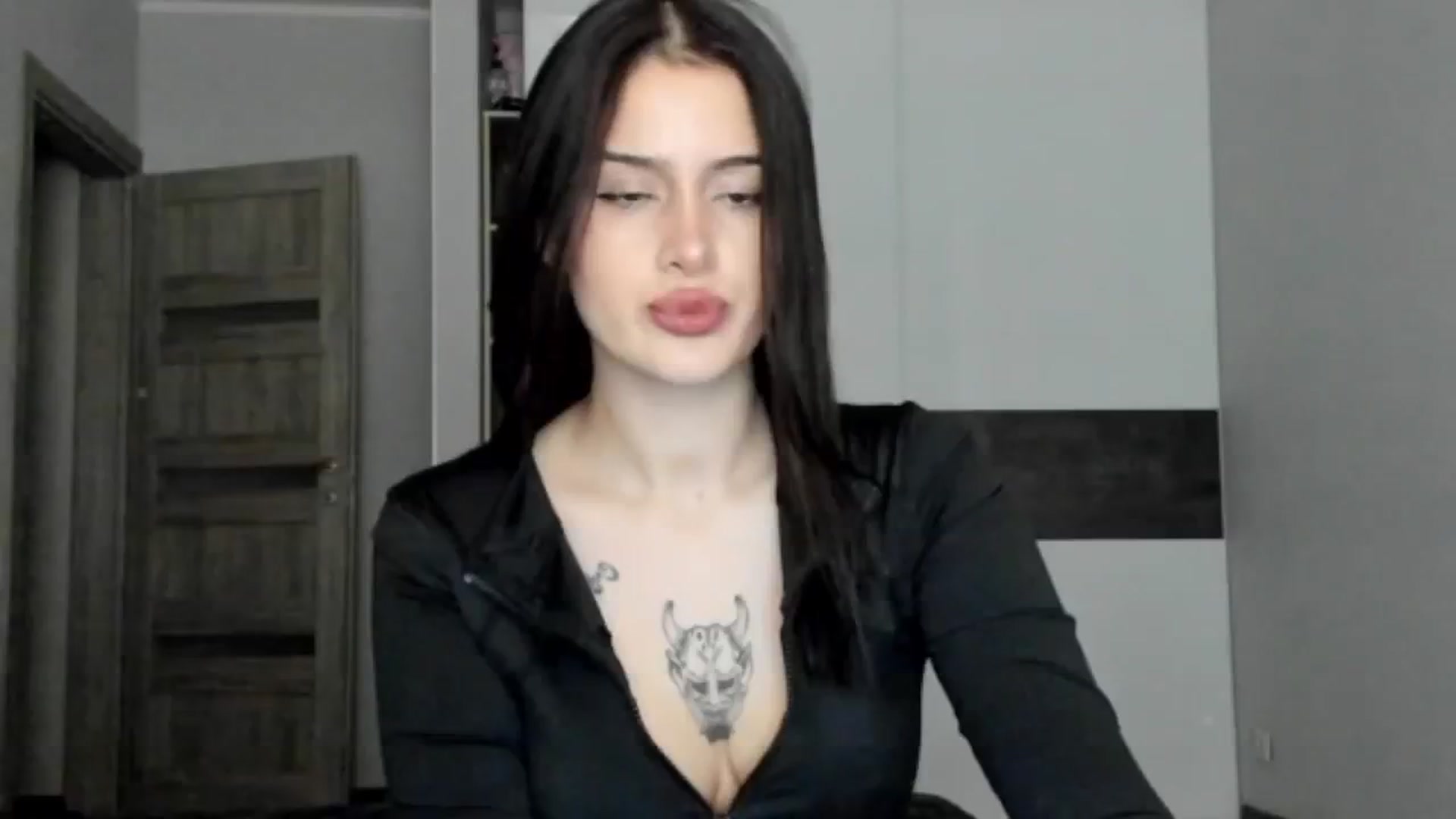 Gallery image thumbnail from Eliza_beth's myfreecams stream on, 10/18/2024, 14:36 image 20 of 20