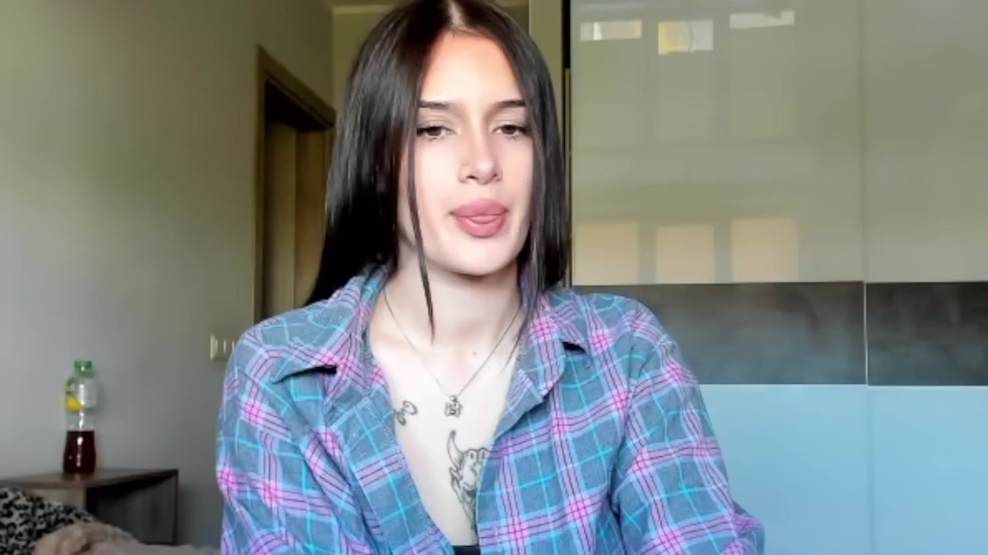 Gallery image thumbnail from Eliza_beth's myfreecams stream on, 10/23/2024, 07:42 image 18 of 20